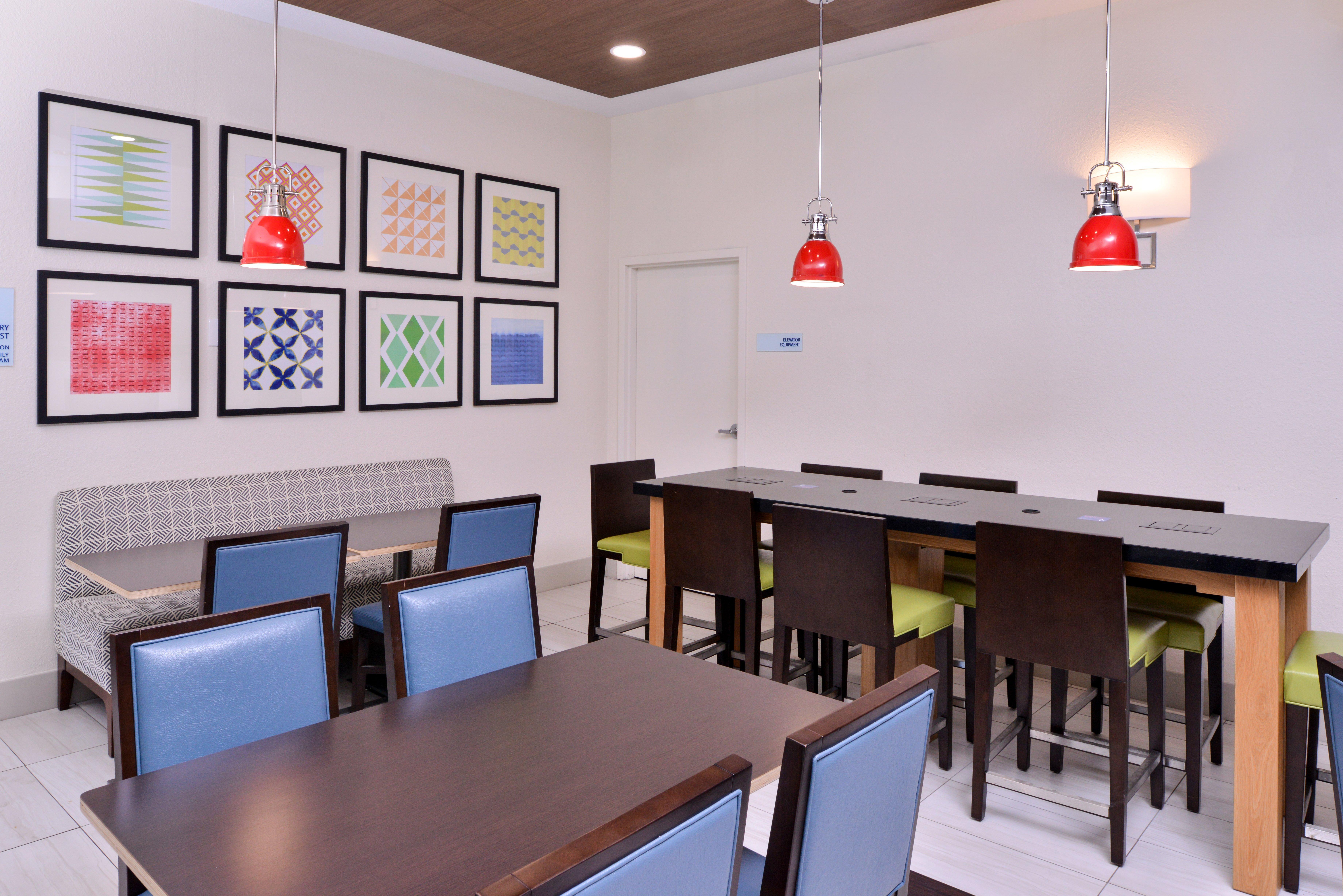 Holiday Inn Express Hotel & Suites Arcata/Eureka-Airport Area By Ihg McKinleyville Exteriör bild