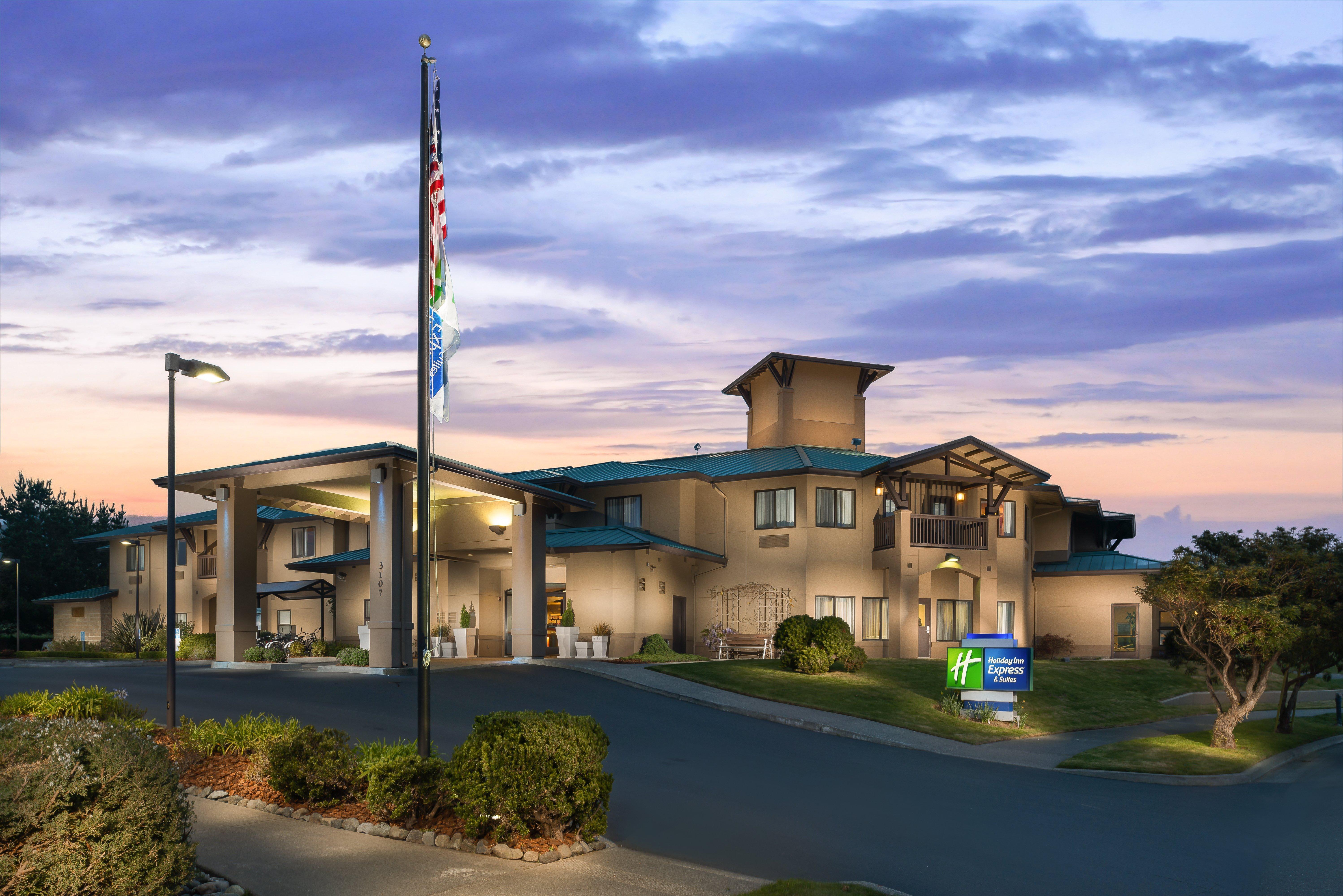 Holiday Inn Express Hotel & Suites Arcata/Eureka-Airport Area By Ihg McKinleyville Exteriör bild