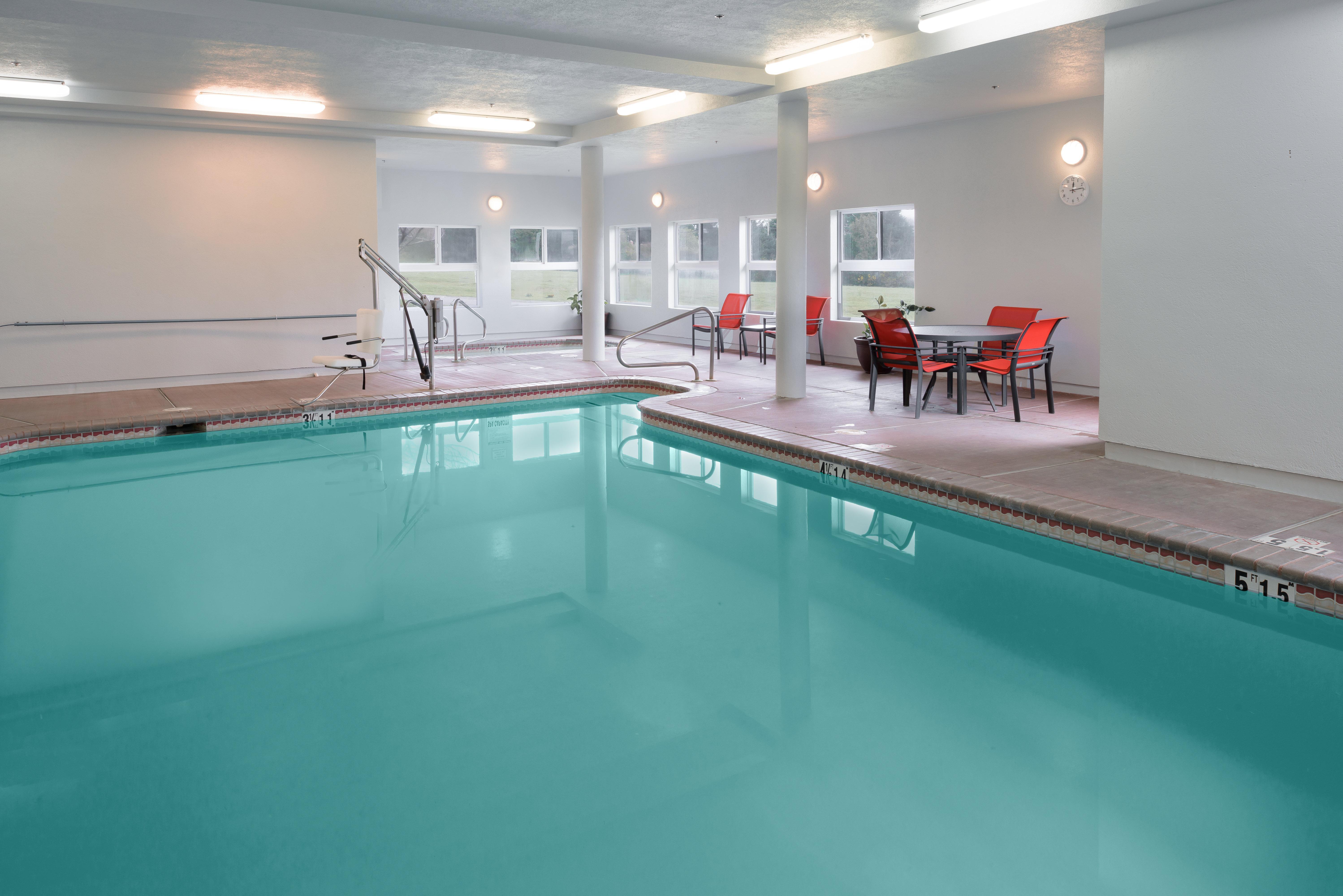 Holiday Inn Express Hotel & Suites Arcata/Eureka-Airport Area By Ihg McKinleyville Exteriör bild