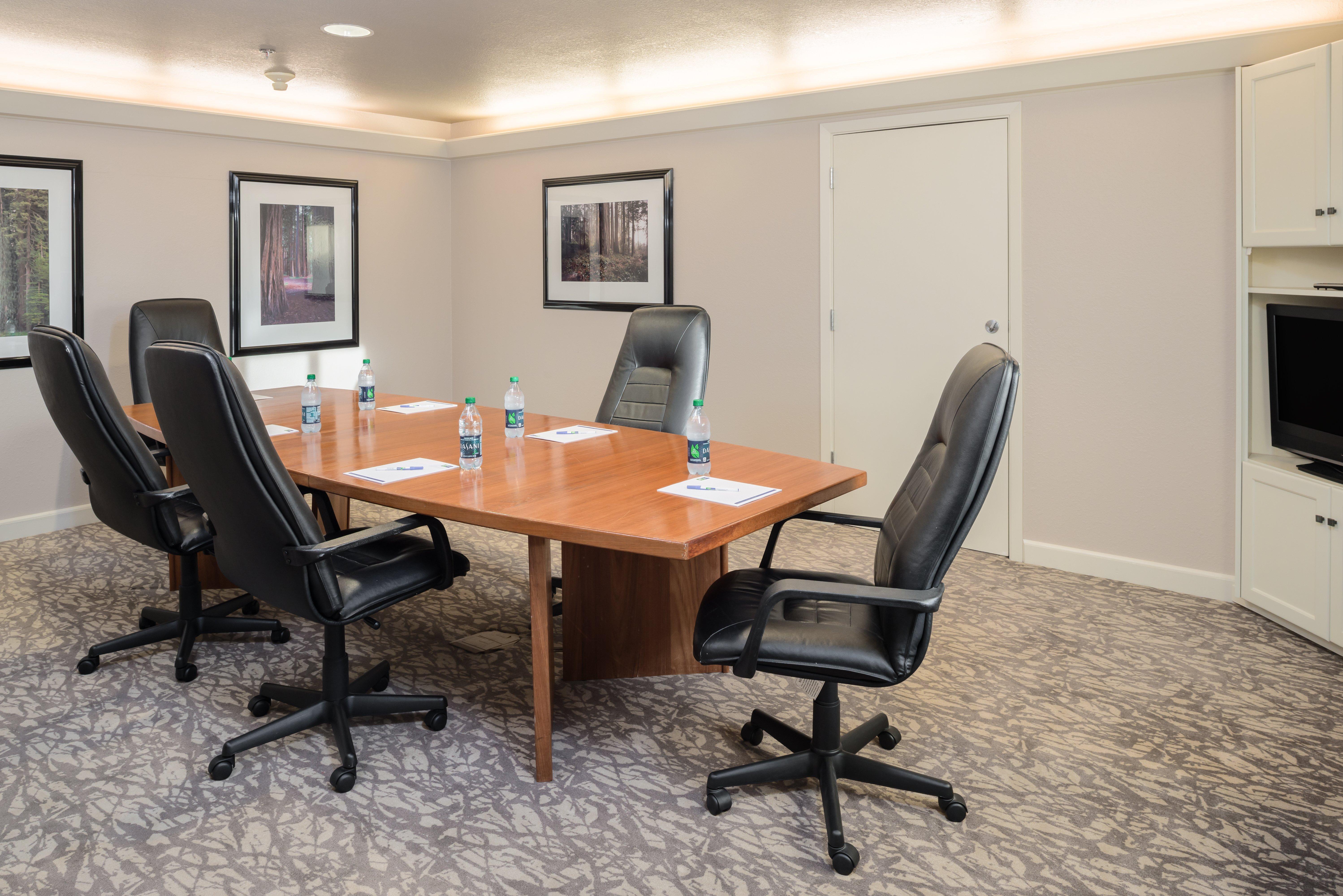Holiday Inn Express Hotel & Suites Arcata/Eureka-Airport Area By Ihg McKinleyville Exteriör bild