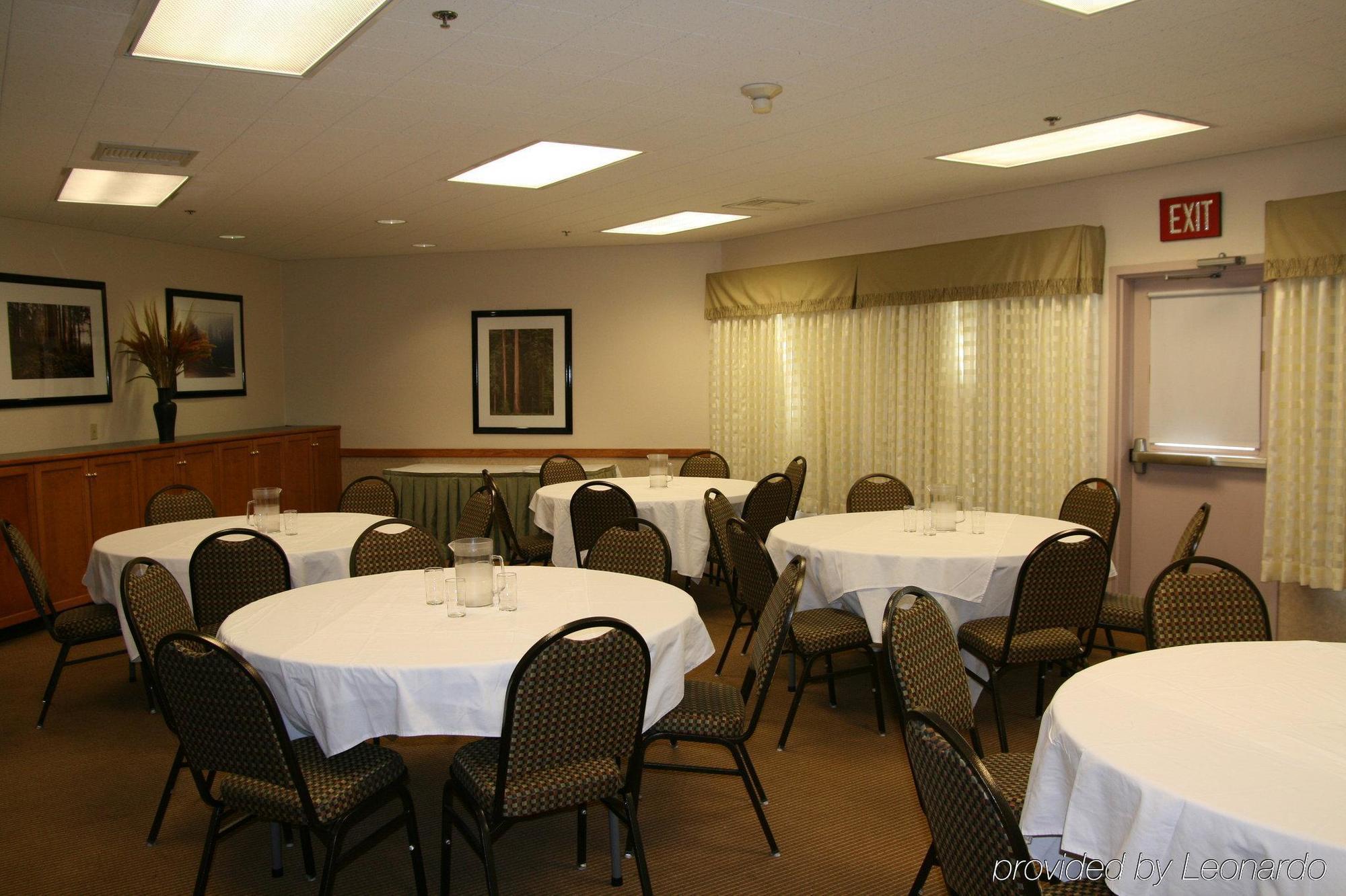 Holiday Inn Express Hotel & Suites Arcata/Eureka-Airport Area By Ihg McKinleyville Bekvämligheter bild